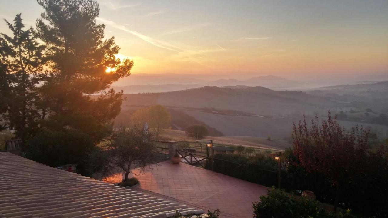 Country House La Collina Di Bargiano - Casa Raffaella Allerona Bagian luar foto